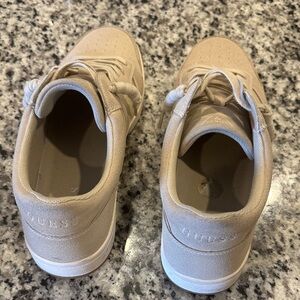 GUESS Men's Beige Sneakers